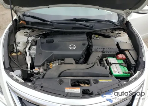 2015 Nissan Altima 2.5 из США, поврежденный, VIN 1N4AL3AP9FN906982